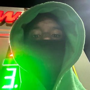 Meet your Posher, Demetris